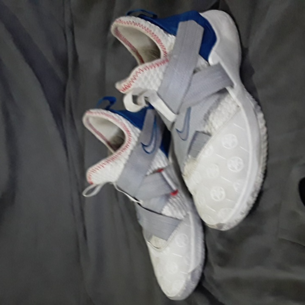 2018 nike lebron james soldier 12 size 5Y
